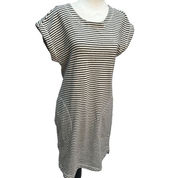 Max Studio Dresses & Skirts - MAX Studio Striped Short Sleeve T-Shirt Dress Size S